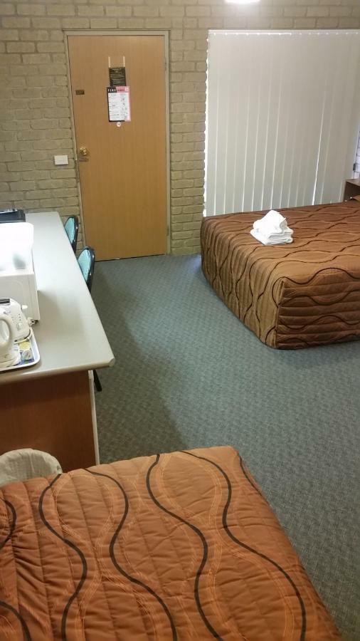 Darling Junction Motor Inn Wentworth ภายนอก รูปภาพ
