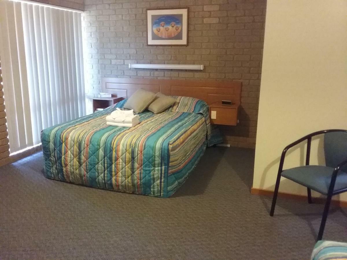 Darling Junction Motor Inn Wentworth ภายนอก รูปภาพ