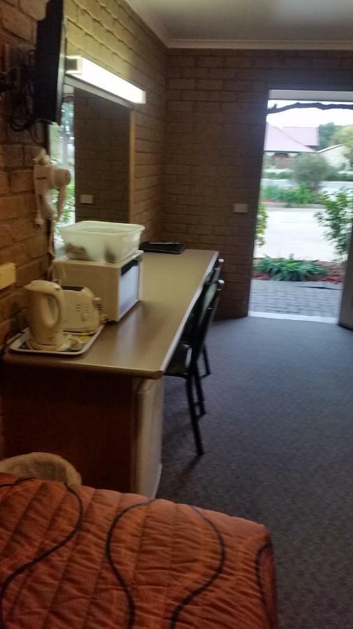 Darling Junction Motor Inn Wentworth ภายนอก รูปภาพ